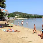 Apartment By The Sea Kraj, Pasman - 333 Tkon